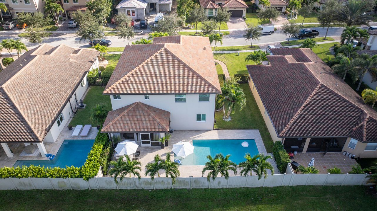 For Sale: $1,399,500 (5 beds, 4 baths, 3698 Square Feet)