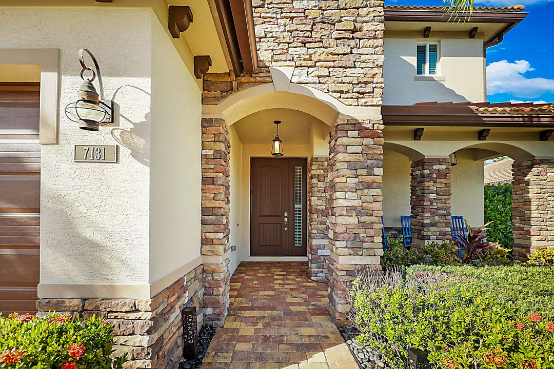 For Sale: $1,399,500 (5 beds, 4 baths, 3698 Square Feet)