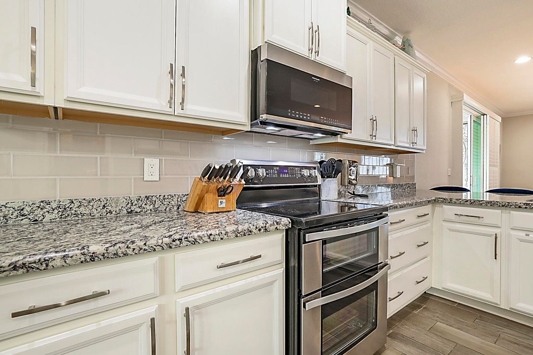 For Sale: $1,399,500 (5 beds, 4 baths, 3698 Square Feet)