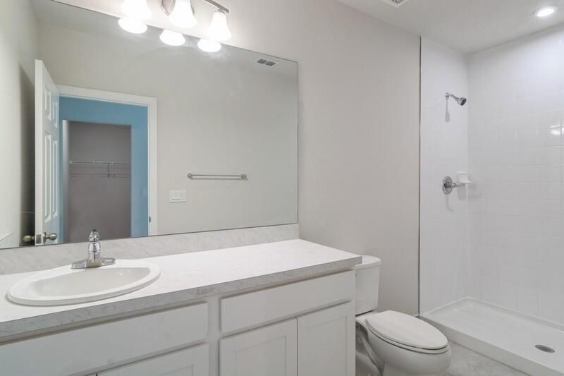 For Rent: $2,150 (3 beds, 2 baths, 1388 Square Feet)