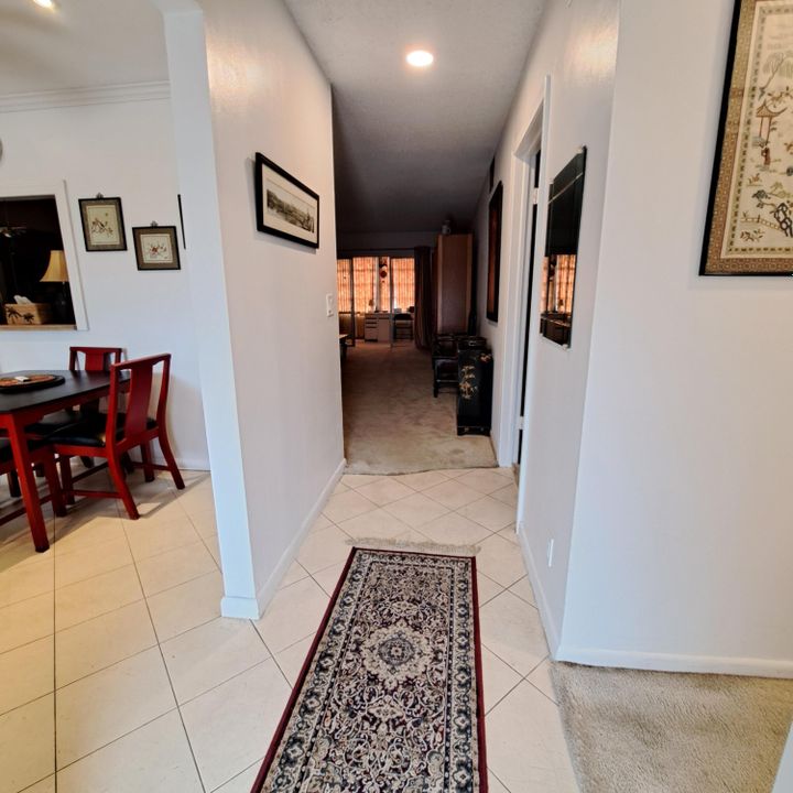 Active With Contract: $1,500 (1 beds, 1 baths, 837 Square Feet)