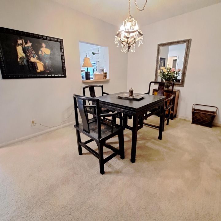 Active With Contract: $1,500 (1 beds, 1 baths, 837 Square Feet)