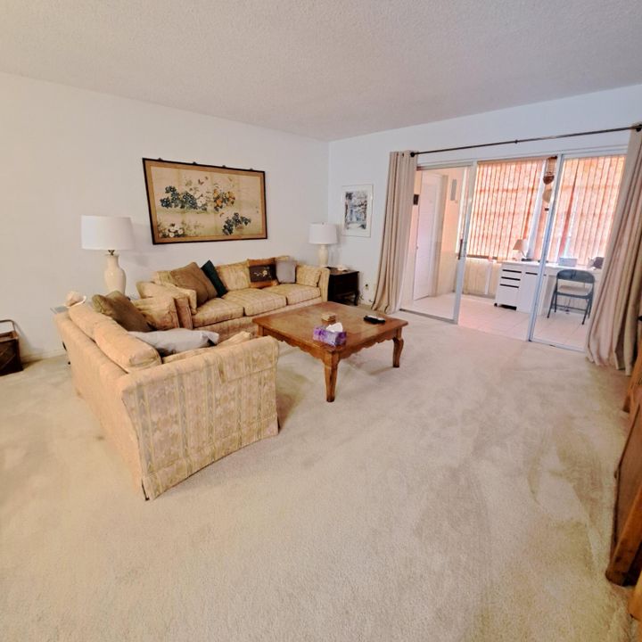Active With Contract: $1,500 (1 beds, 1 baths, 837 Square Feet)