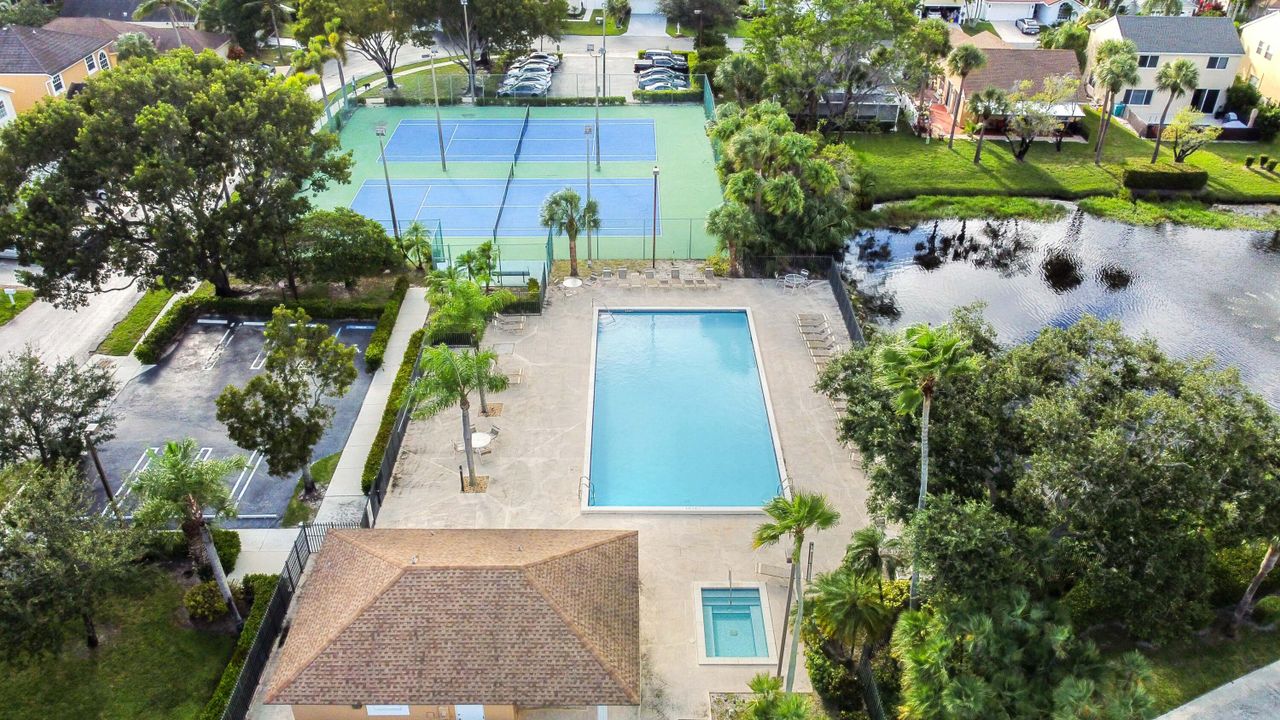 For Sale: $575,000 (4 beds, 2 baths, 2192 Square Feet)