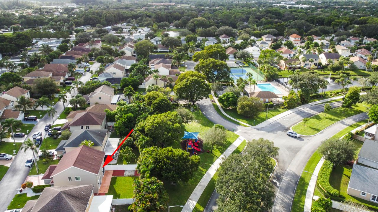 For Sale: $575,000 (4 beds, 2 baths, 2192 Square Feet)