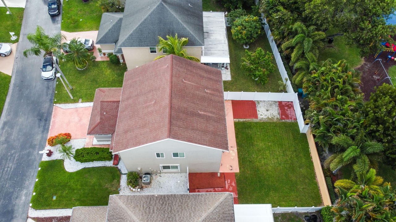 For Sale: $575,000 (4 beds, 2 baths, 2192 Square Feet)