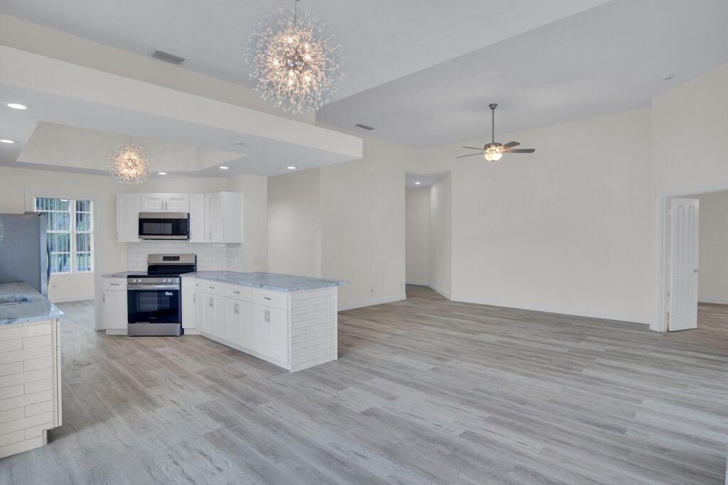 For Sale: $424,900 (3 beds, 2 baths, 1849 Square Feet)