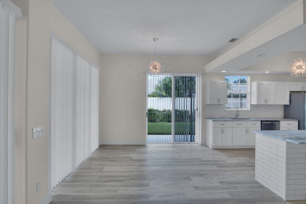 For Sale: $424,900 (3 beds, 2 baths, 1849 Square Feet)