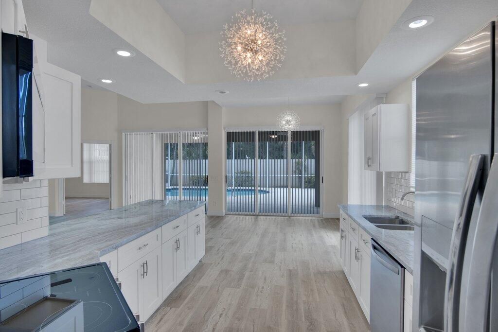 For Sale: $424,900 (3 beds, 2 baths, 1849 Square Feet)