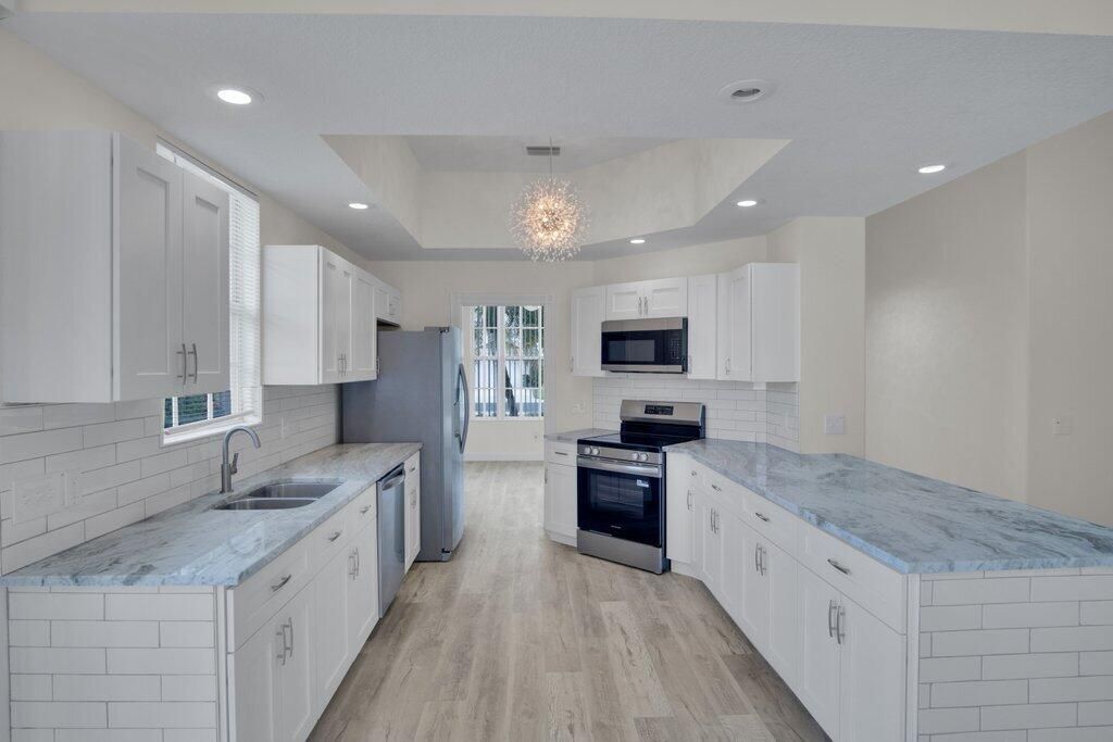 For Sale: $424,900 (3 beds, 2 baths, 1849 Square Feet)