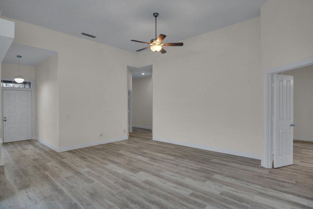 For Sale: $424,900 (3 beds, 2 baths, 1849 Square Feet)