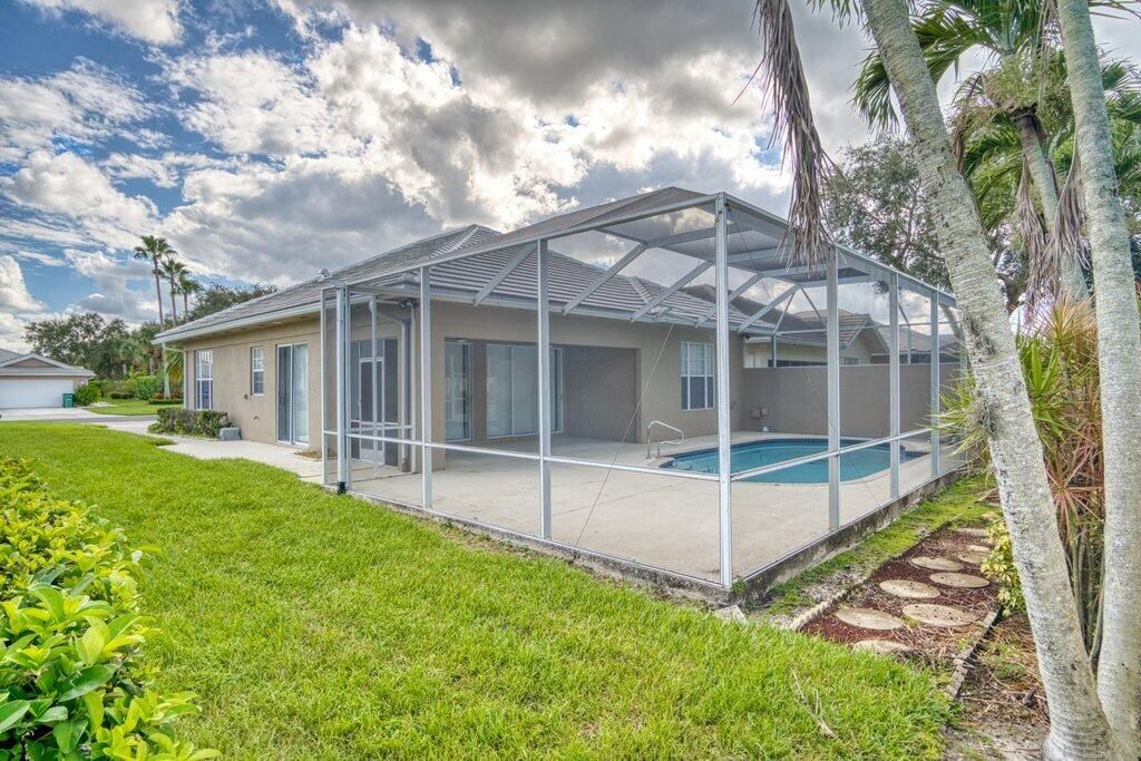 For Sale: $424,900 (3 beds, 2 baths, 1849 Square Feet)