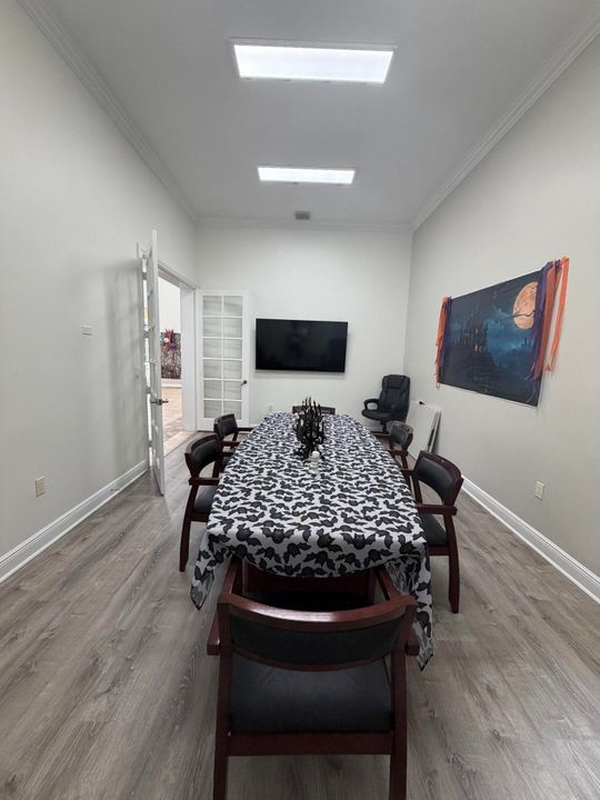 Active With Contract: $599,000 (3 beds, 3 baths, 1908 Square Feet)