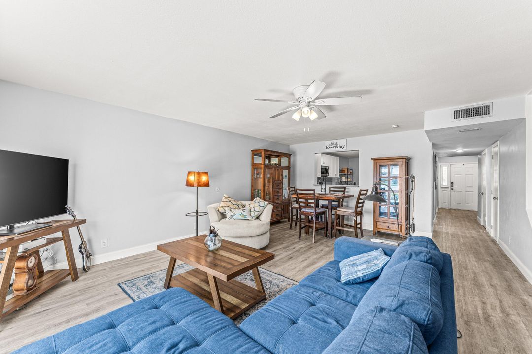 Activo con contrato: $415,000 (3 camas, 2 baños, 1620 Pies cuadrados)