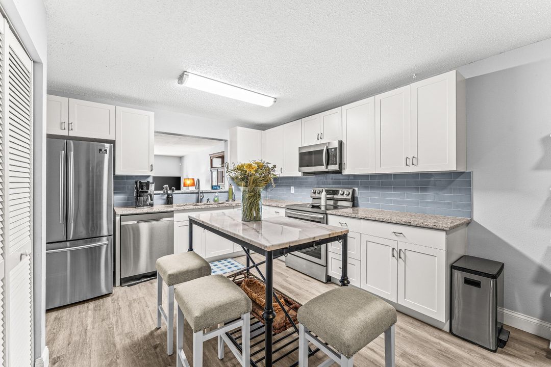 Activo con contrato: $415,000 (3 camas, 2 baños, 1620 Pies cuadrados)