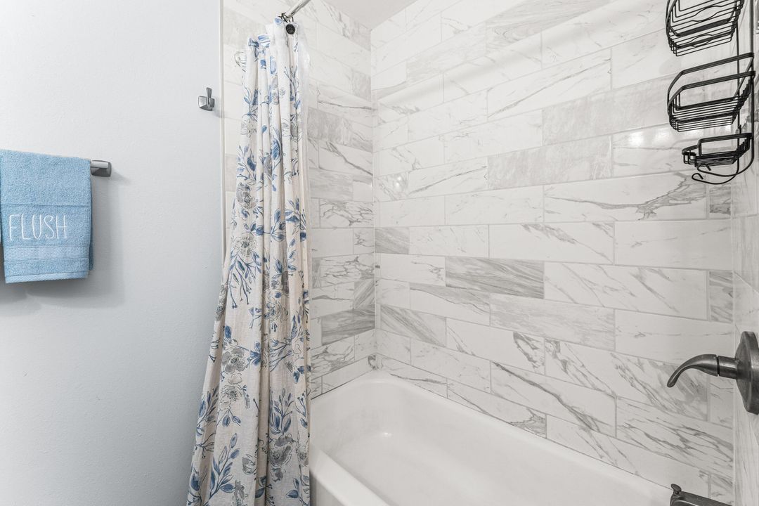 Activo con contrato: $415,000 (3 camas, 2 baños, 1620 Pies cuadrados)