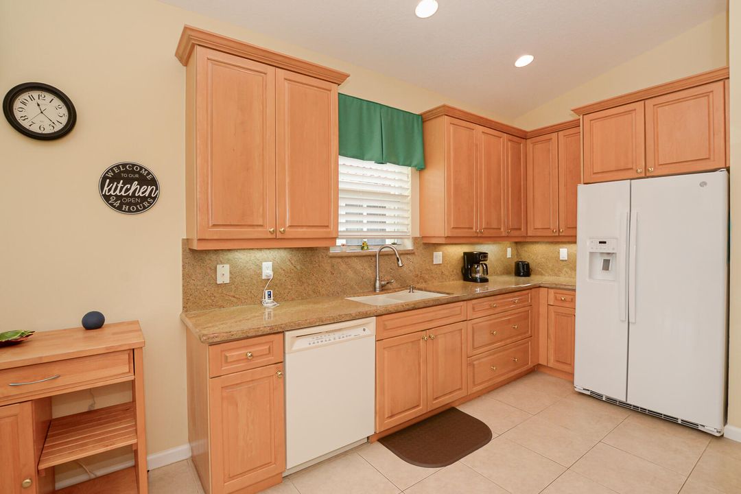 For Rent: $3,200 (2 beds, 2 baths, 1768 Square Feet)