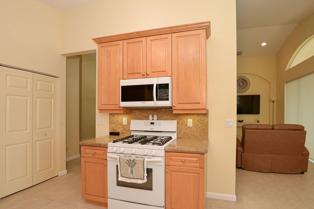 For Rent: $3,200 (2 beds, 2 baths, 1768 Square Feet)