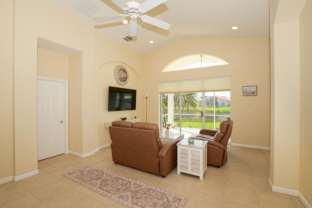 For Rent: $3,200 (2 beds, 2 baths, 1768 Square Feet)