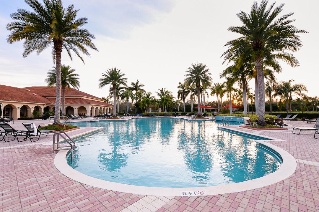 For Rent: $3,200 (2 beds, 2 baths, 1768 Square Feet)