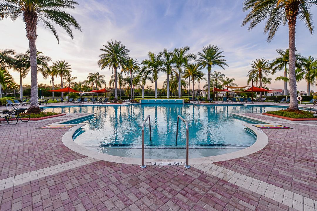 For Rent: $3,200 (2 beds, 2 baths, 1768 Square Feet)