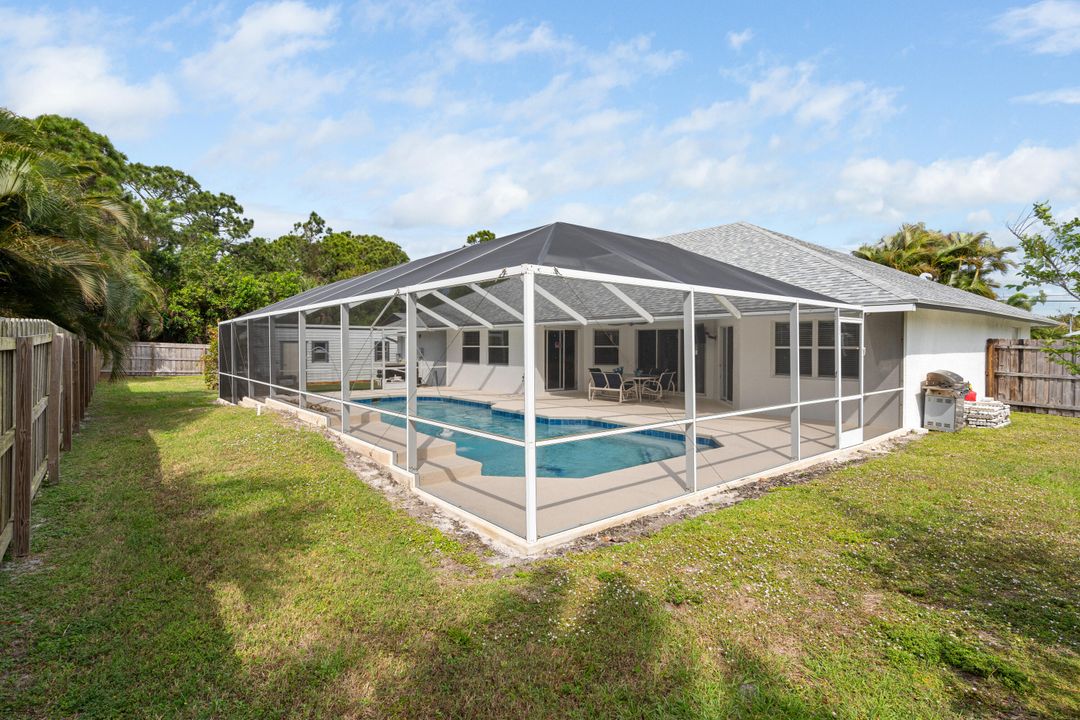 For Sale: $645,000 (4 beds, 2 baths, 2313 Square Feet)