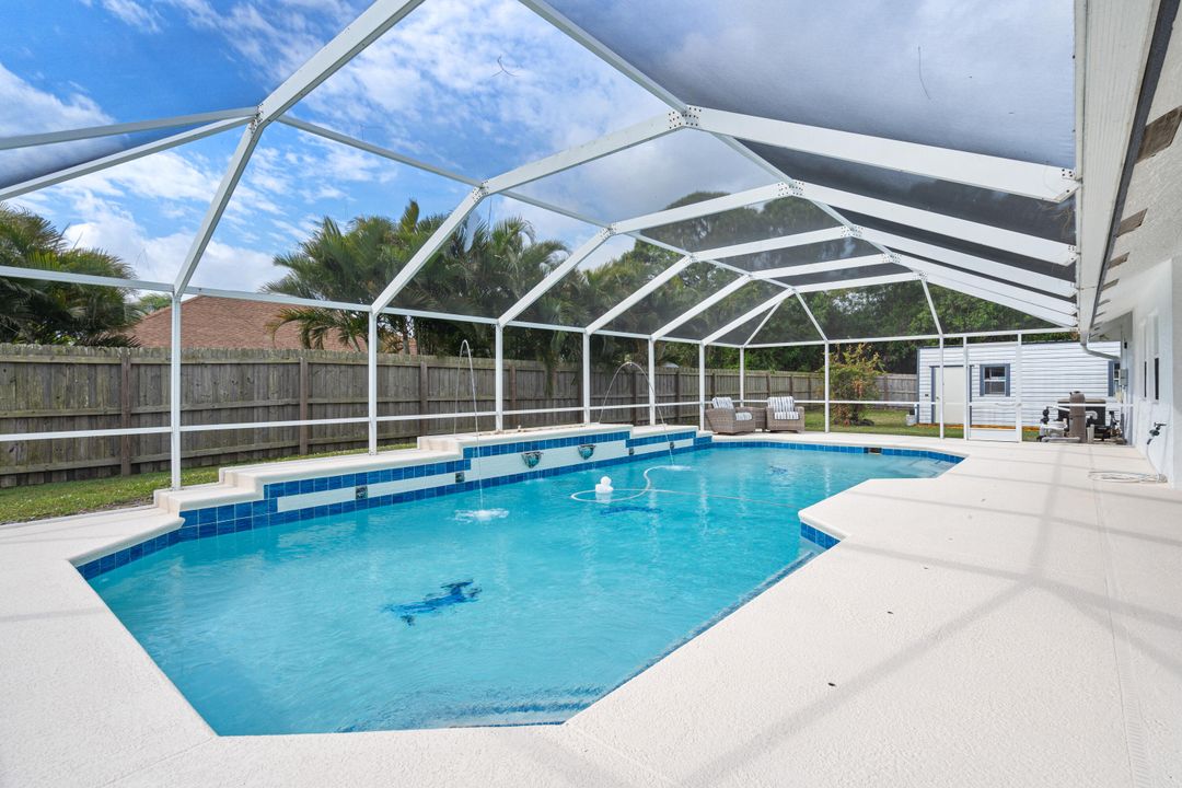 For Sale: $645,000 (4 beds, 2 baths, 2313 Square Feet)