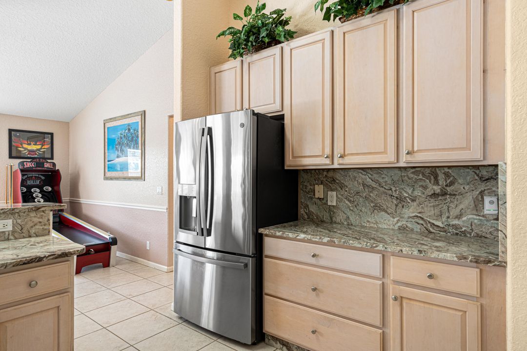 For Sale: $645,000 (4 beds, 2 baths, 2313 Square Feet)