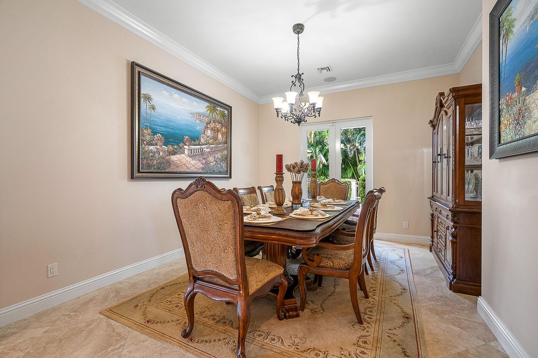 For Sale: $2,000,000 (5 beds, 5 baths, 5197 Square Feet)