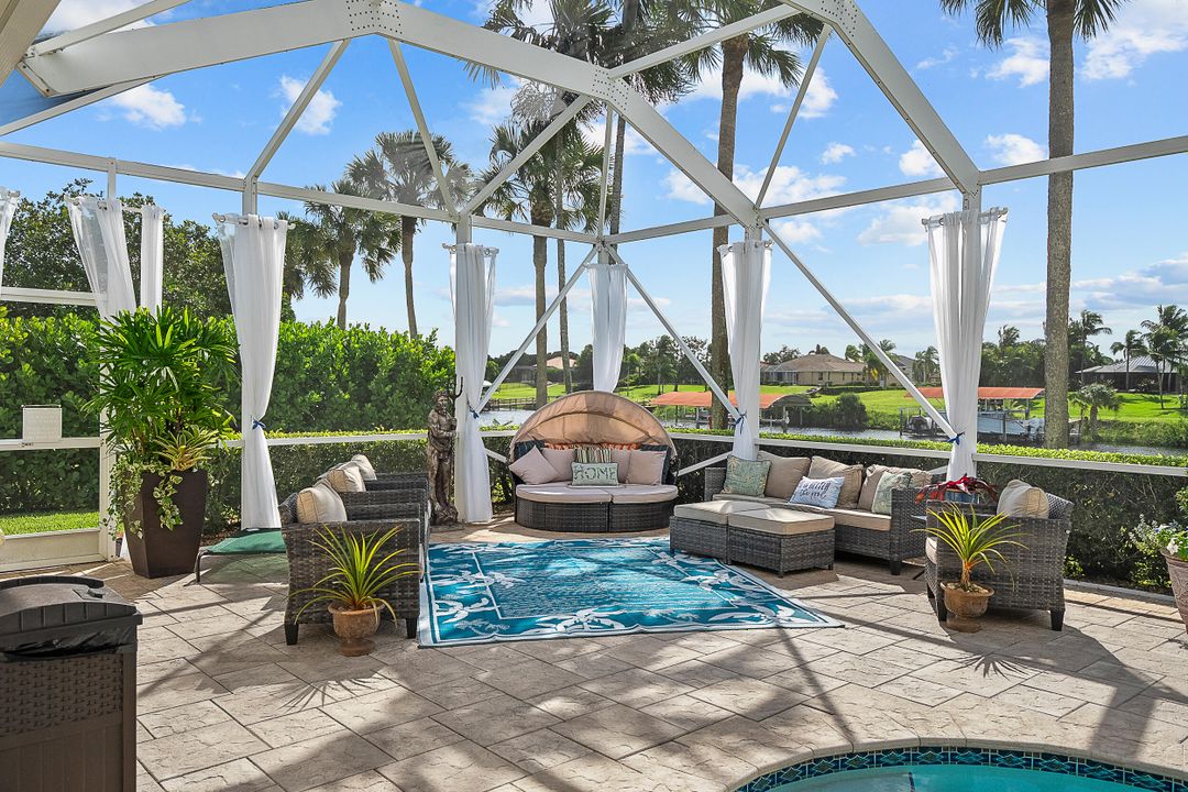 For Sale: $2,000,000 (5 beds, 5 baths, 5197 Square Feet)