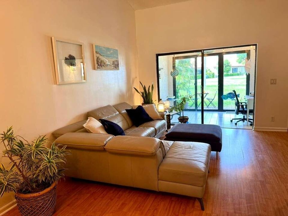 En Venta: $374,900 (2 camas, 2 baños, 1436 Pies cuadrados)