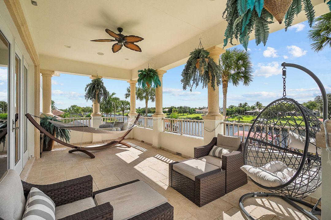 For Sale: $2,000,000 (5 beds, 5 baths, 5197 Square Feet)