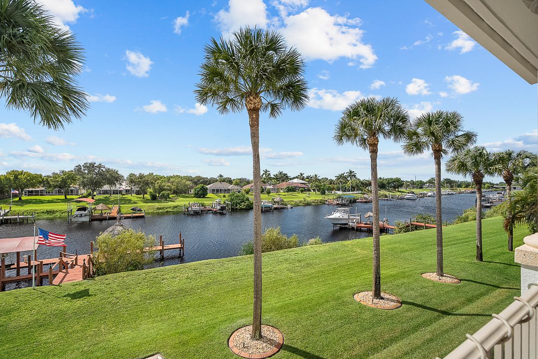 For Sale: $2,000,000 (5 beds, 5 baths, 5197 Square Feet)