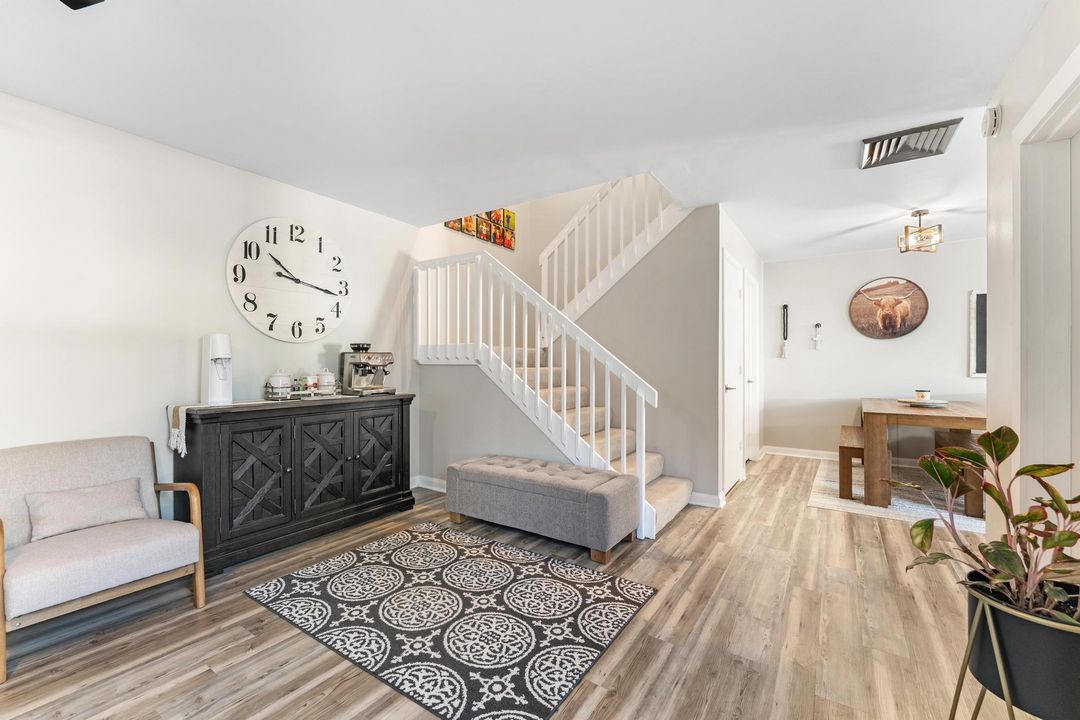 En Venta: $360,000 (2 camas, 2 baños, 1374 Pies cuadrados)