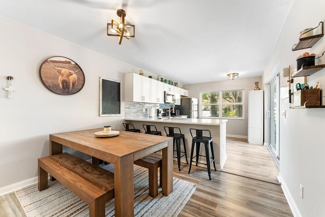 En Venta: $360,000 (2 camas, 2 baños, 1374 Pies cuadrados)