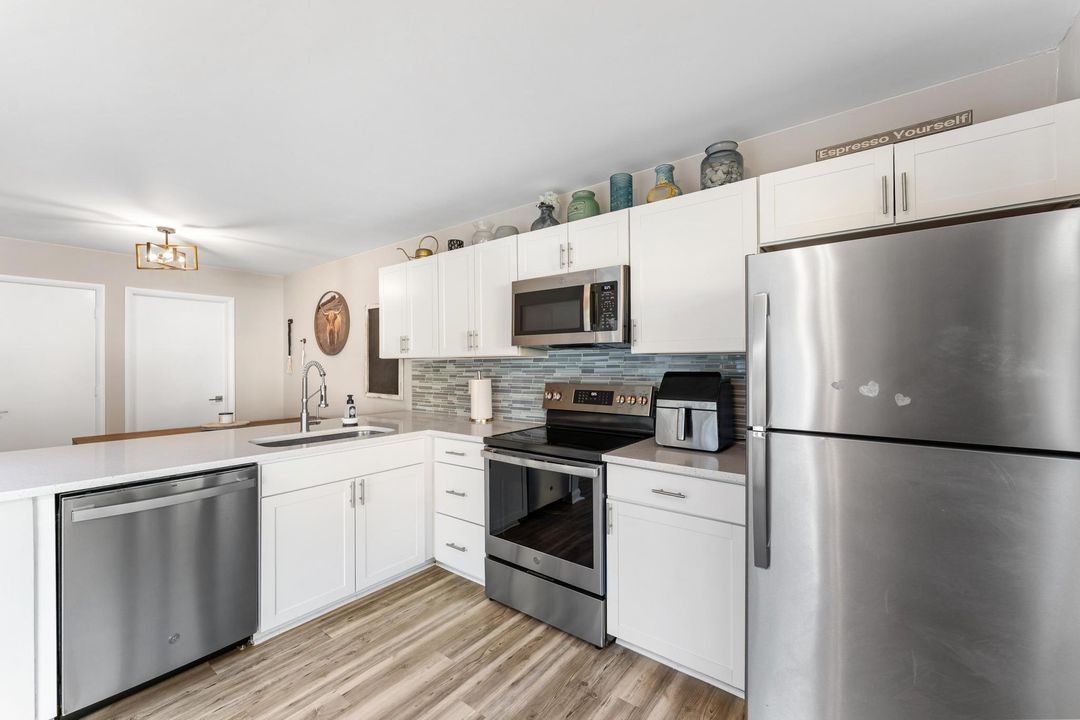 En Venta: $360,000 (2 camas, 2 baños, 1374 Pies cuadrados)