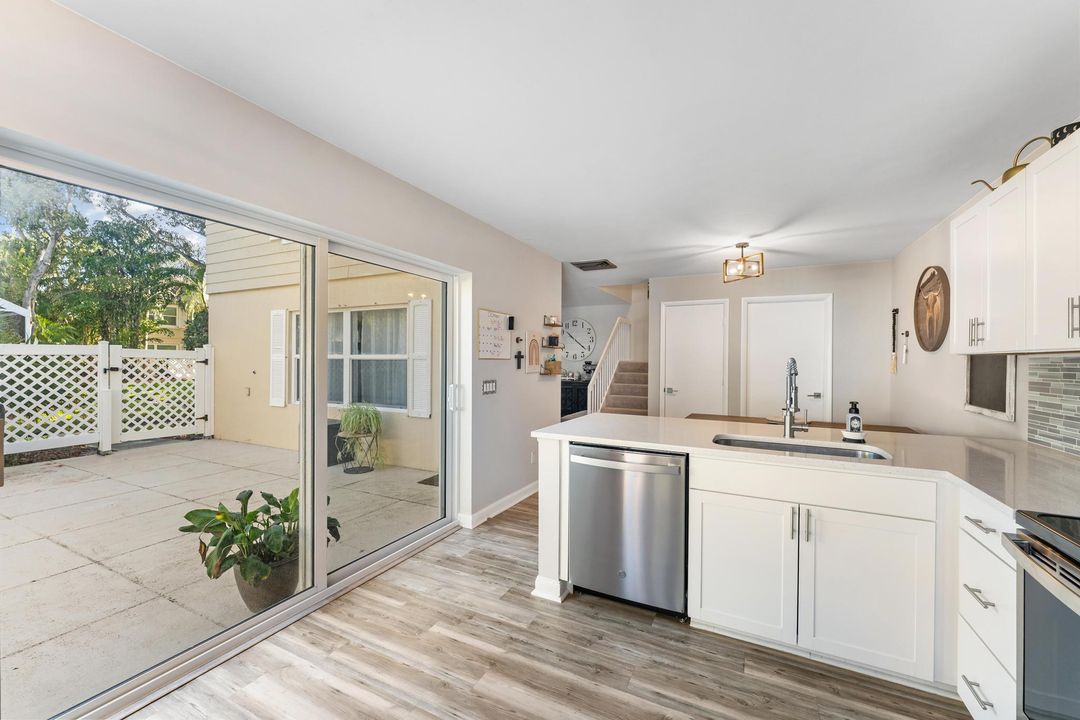 En Venta: $360,000 (2 camas, 2 baños, 1374 Pies cuadrados)