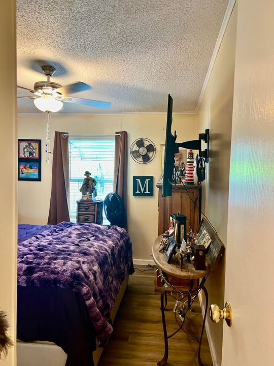 For Sale: $110,000 (2 beds, 2 baths, 1300 Square Feet)