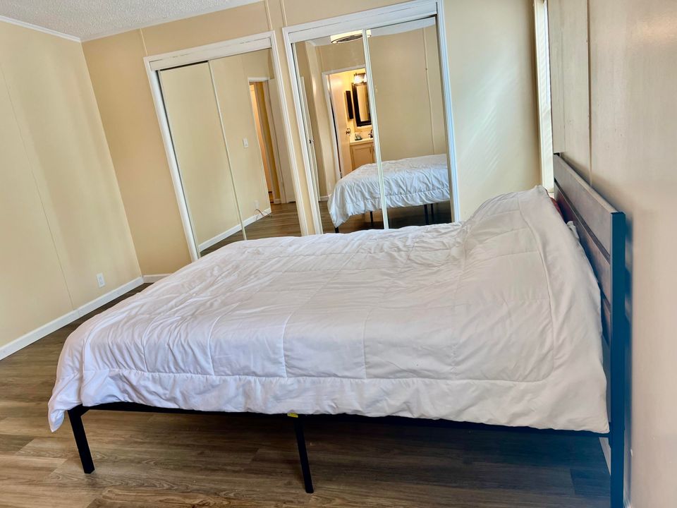 For Sale: $110,000 (2 beds, 2 baths, 1300 Square Feet)