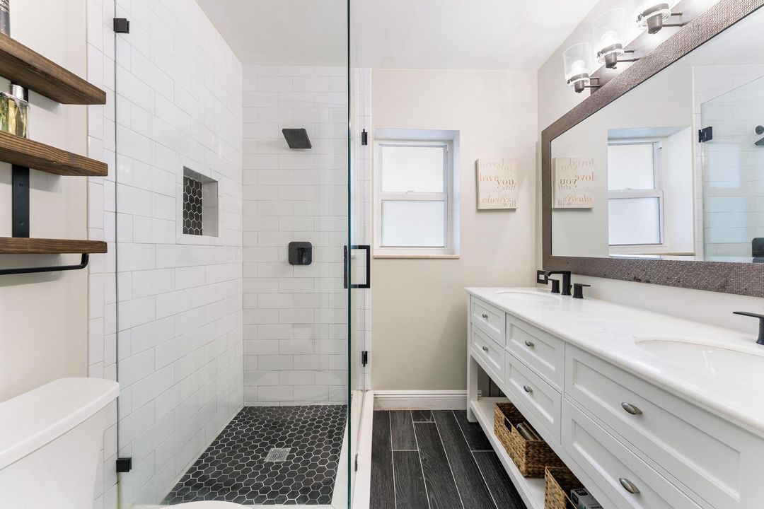 En Venta: $360,000 (2 camas, 2 baños, 1374 Pies cuadrados)