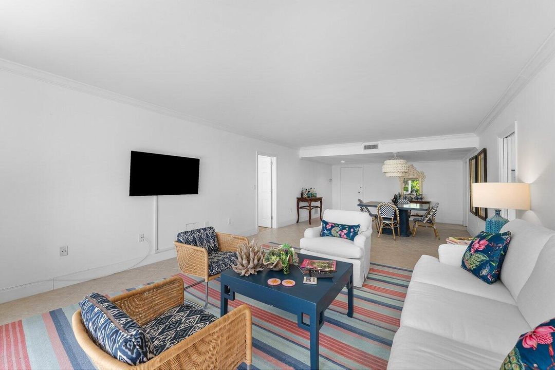 出租: $7,500 (2 贝兹, 2 浴室, 1389 平方英尺)