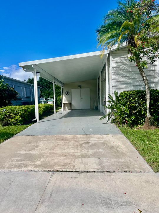 For Sale: $110,000 (2 beds, 2 baths, 1300 Square Feet)