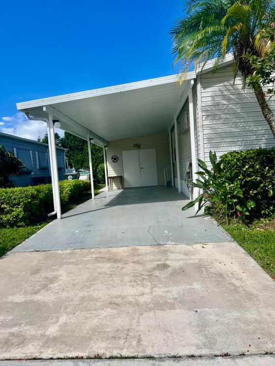 For Sale: $110,000 (2 beds, 2 baths, 1300 Square Feet)