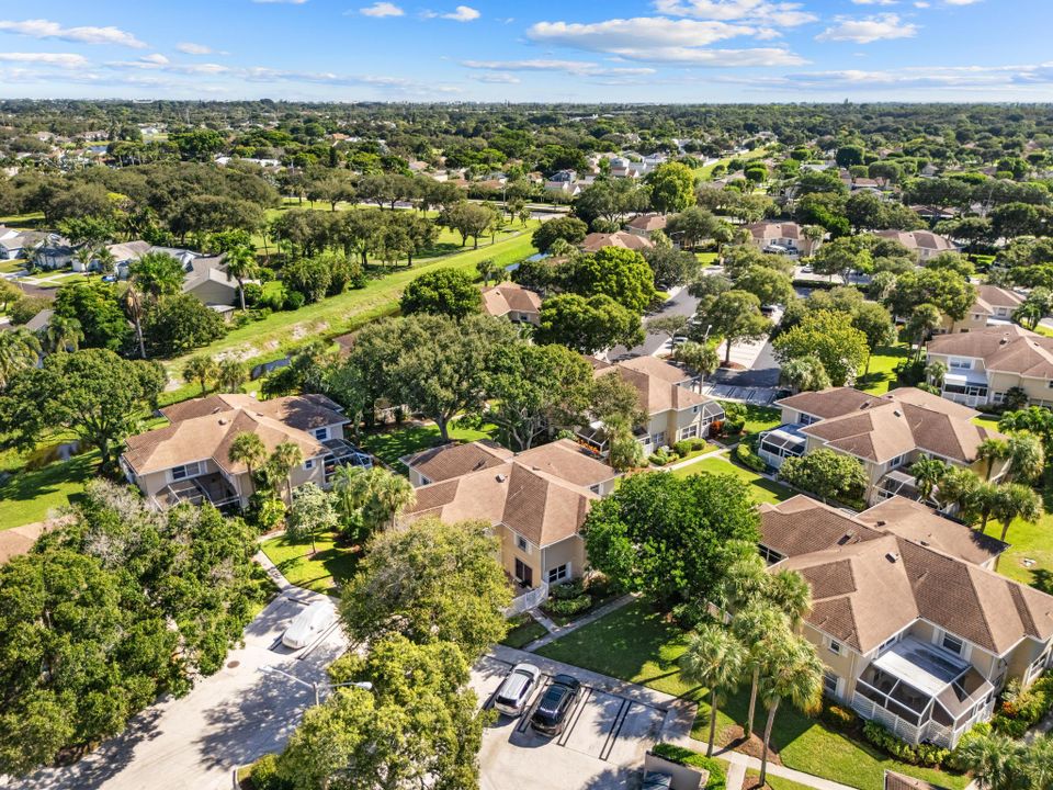 En Venta: $360,000 (2 camas, 2 baños, 1374 Pies cuadrados)