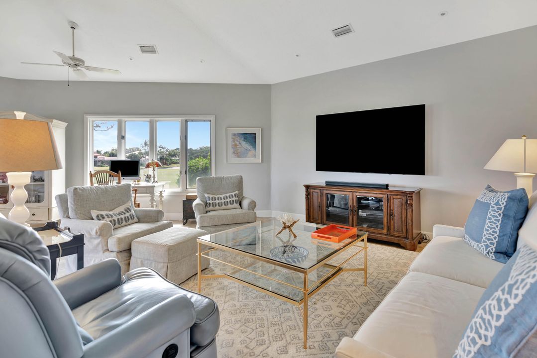 For Sale: $1,045,000 (3 beds, 2 baths, 3211 Square Feet)