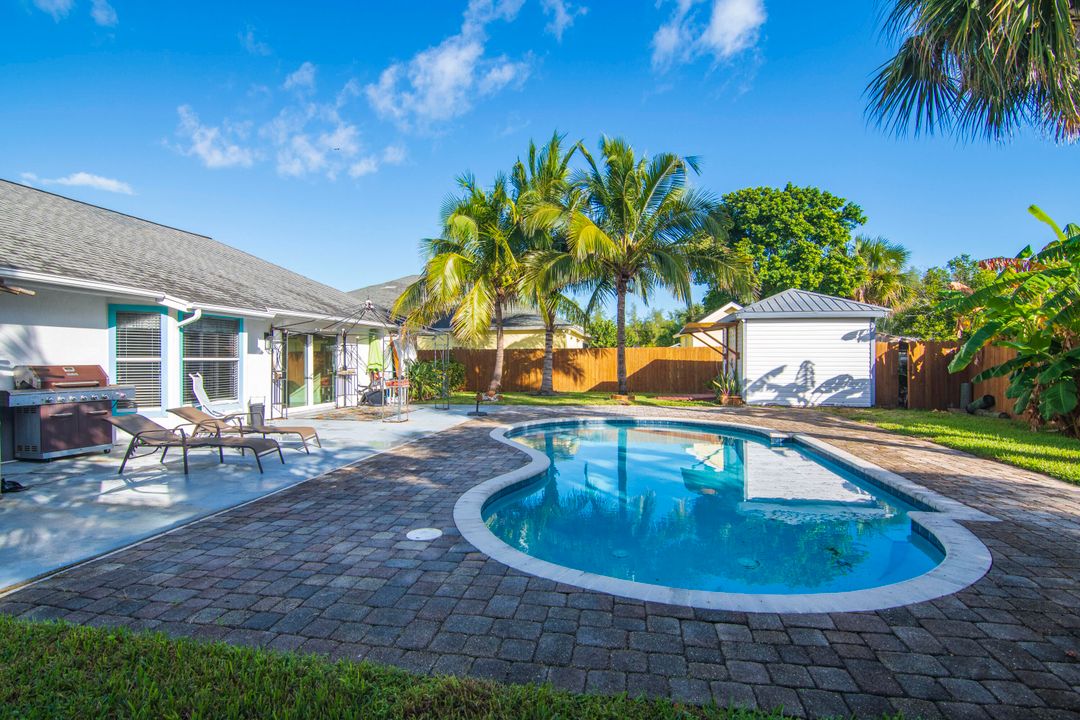 For Sale: $599,000 (3 beds, 2 baths, 1472 Square Feet)