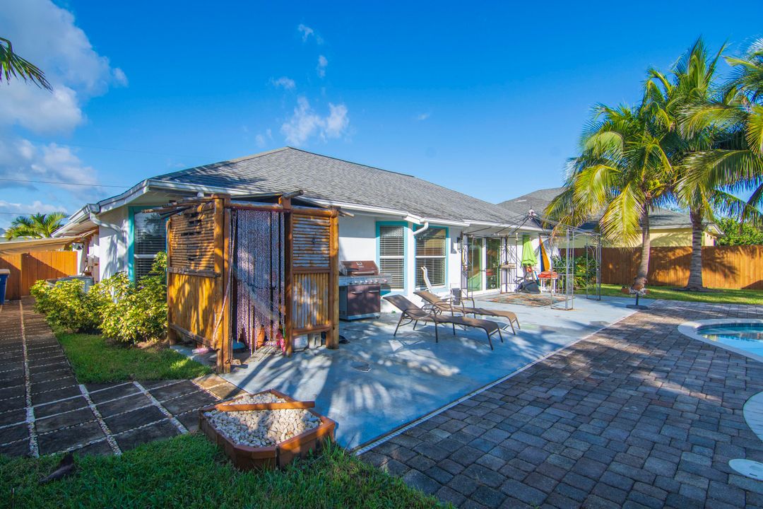 For Sale: $599,000 (3 beds, 2 baths, 1472 Square Feet)