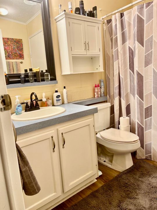 For Sale: $110,000 (2 beds, 2 baths, 1300 Square Feet)