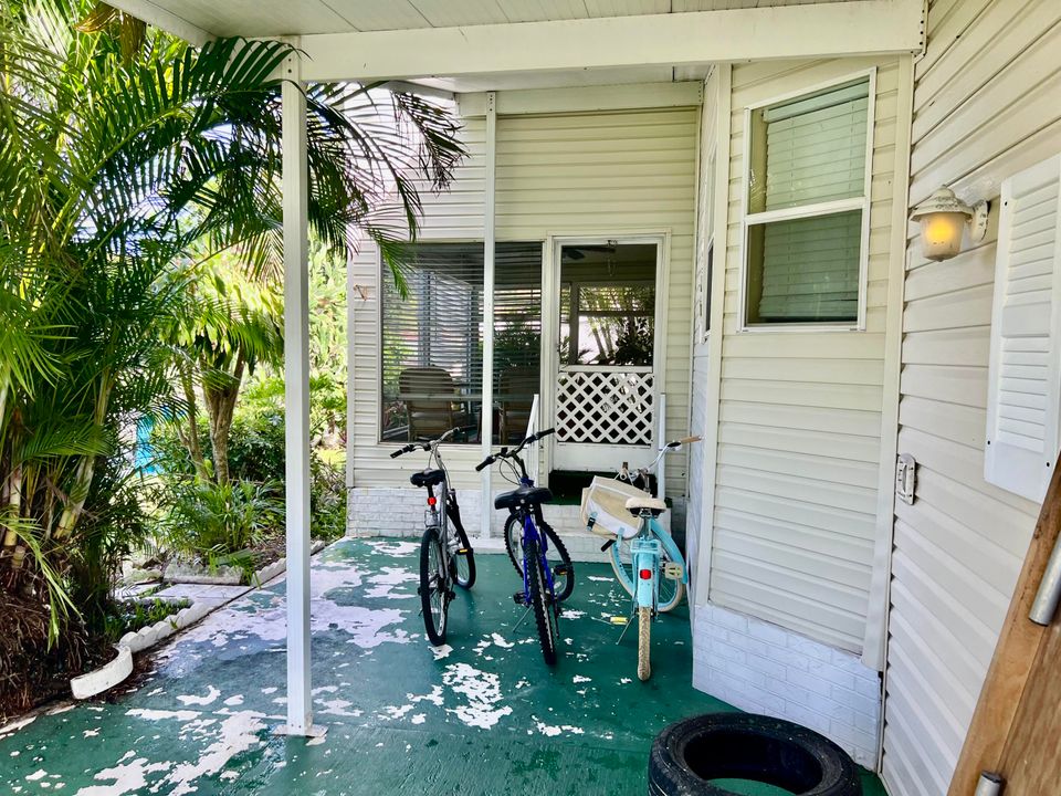 For Sale: $110,000 (2 beds, 2 baths, 1300 Square Feet)