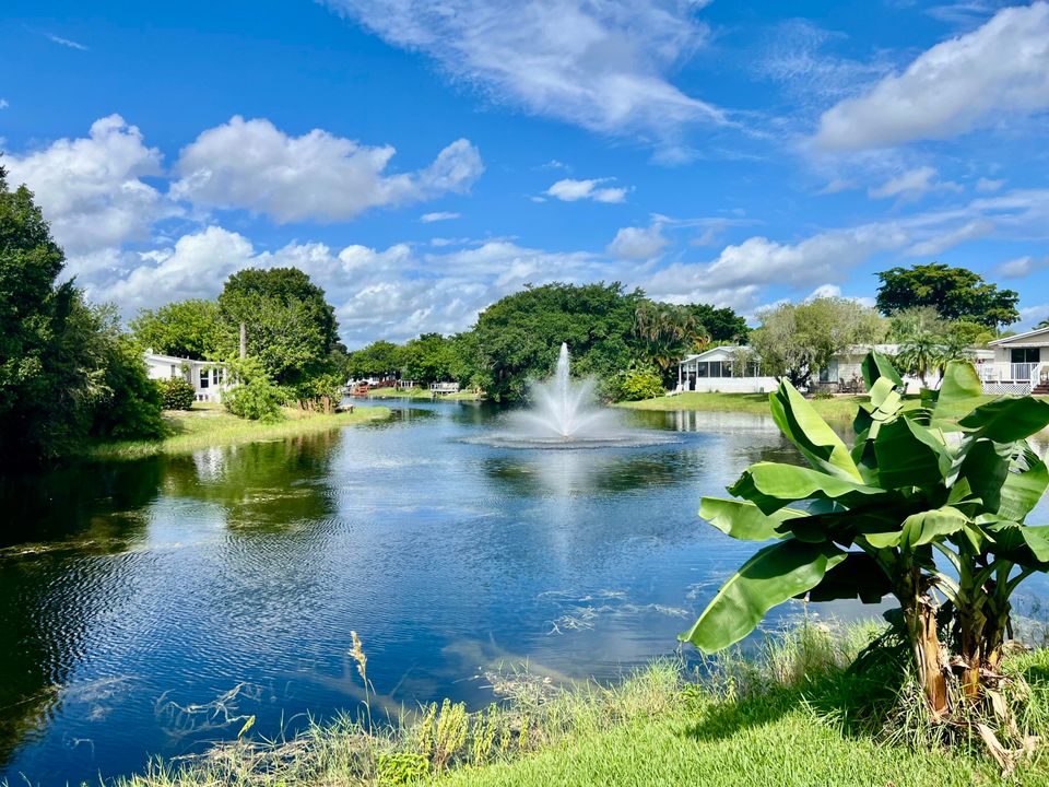 For Sale: $110,000 (2 beds, 2 baths, 1300 Square Feet)